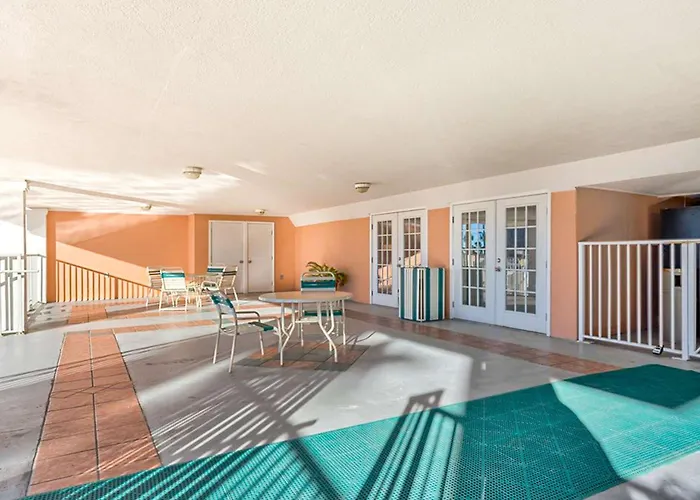 Holiday home Direct Gulf Front With Pools & Hot Tubs - Steps To