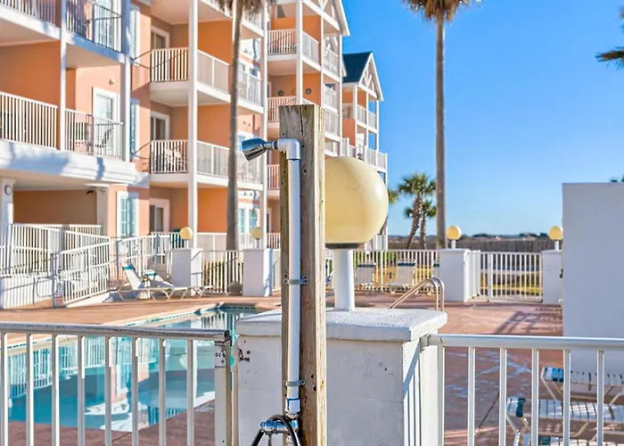 Holiday home Direct Gulf Front With Pools & Hot Tubs - Steps To